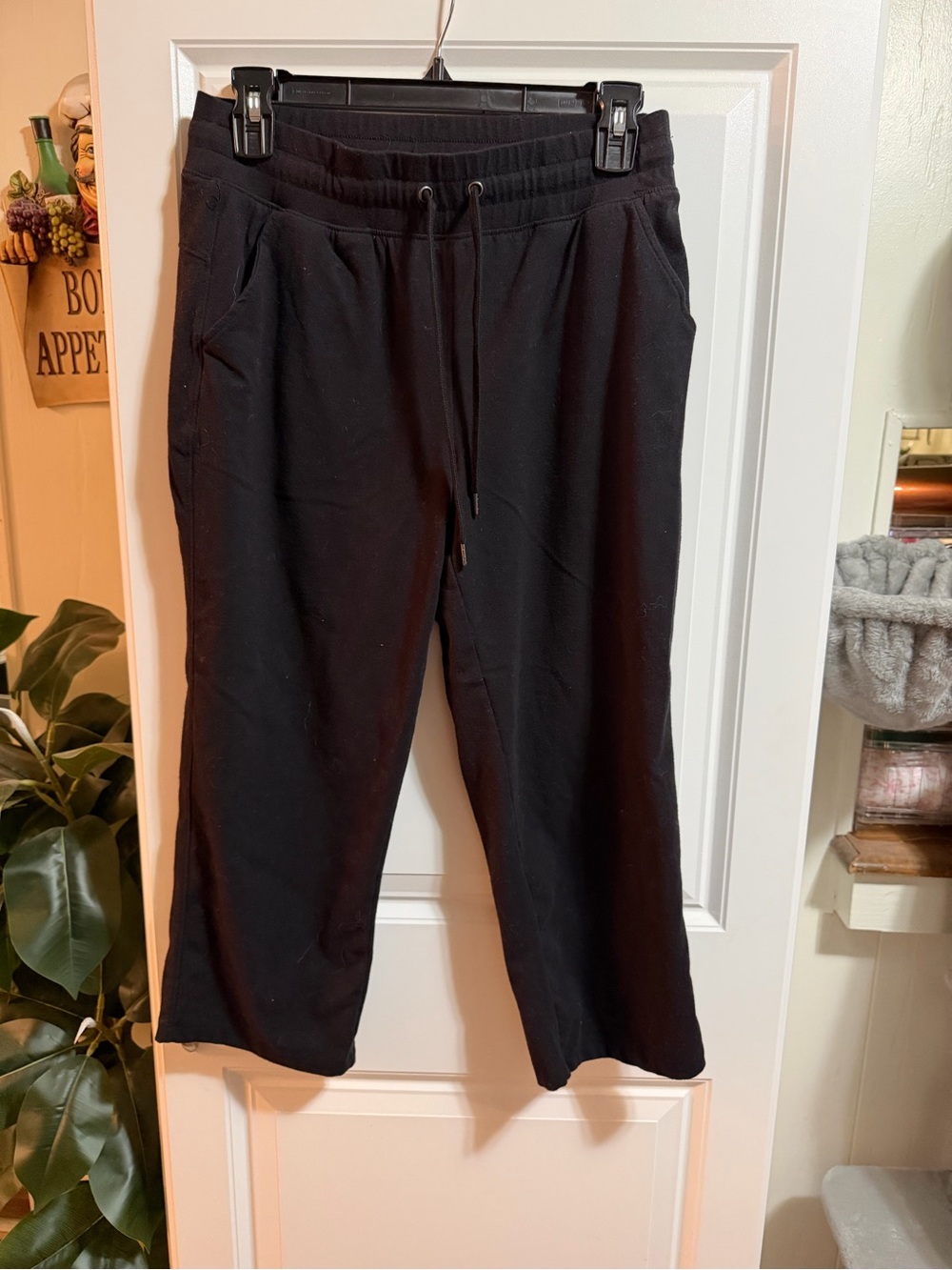 Brand New Tek Gear size small cropped soft pants
